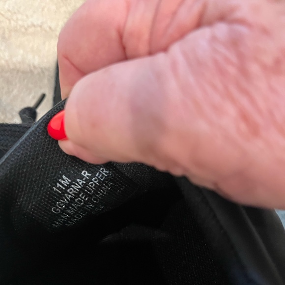 Guess sneakers never worn - Picture 3 of 4